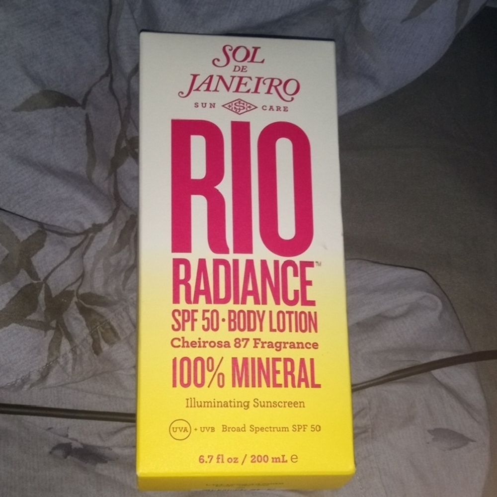Sol de Janeiro Rio Radiance SPF 50 Lotion - Yellow and Red